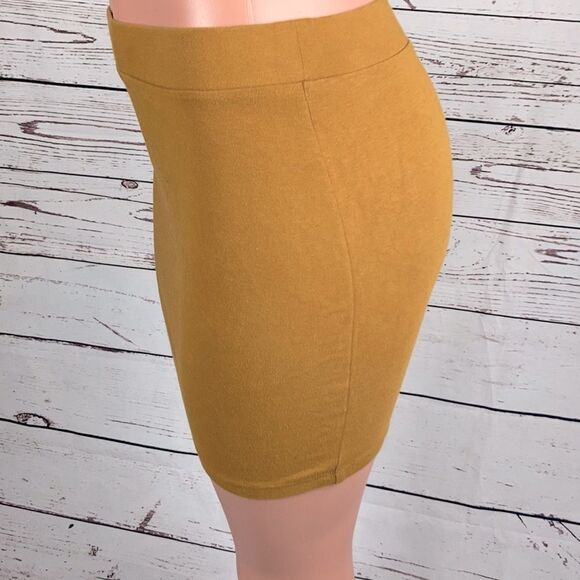 FOREVER 21 Mustard Yellow Mini Skirt - Picture 2 of 4